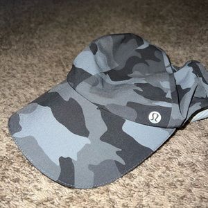 Lululemon fast and free running hat barely worn